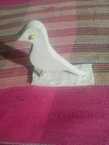 Escultura pequena artesanal*nova*!