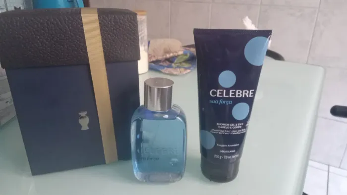 Kit CELEBRE boticario colonia+shower gel