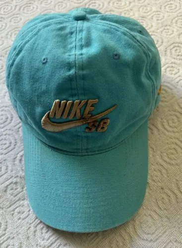 BONÉ NIKE SB ABA CURVA ALGODÃO AZUL CLARO