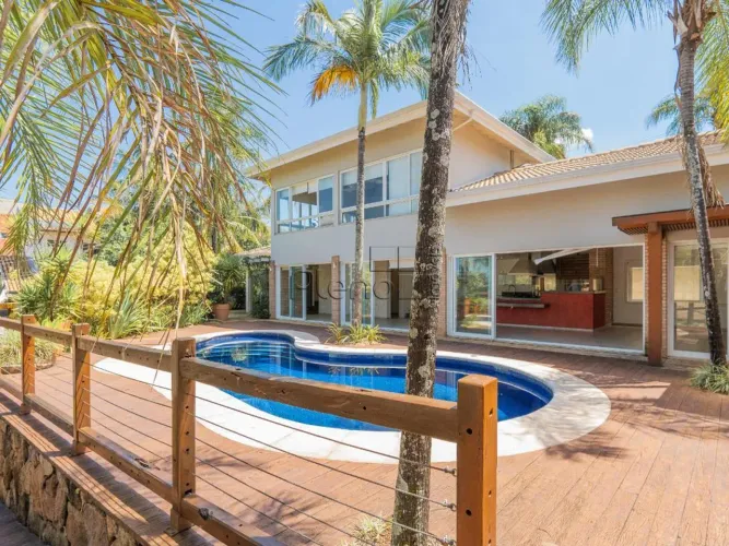Casa à Venda e/ou Locação no Condomínio Millenium em Valinhos, no Bairro Jardim Recanto.