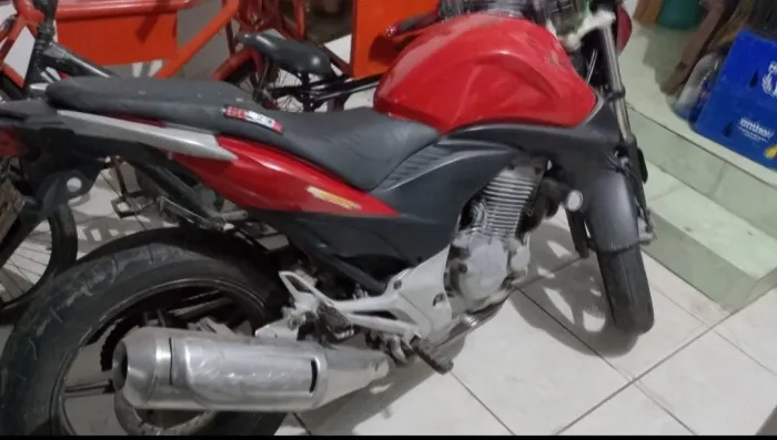 Vendo cb 300 2018 