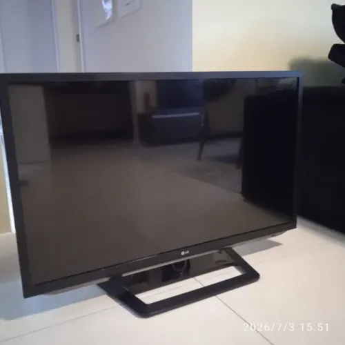 TV 42 polegadas - modelo LG 42LM5800 