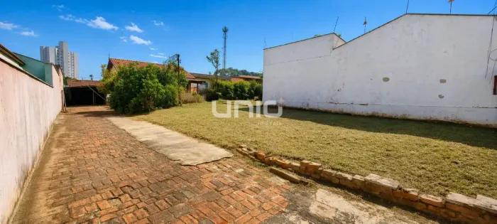 Casa ou terreno à venda no bairro Bom Jesus, em Rio das Pedras/SP REF: CA3202
