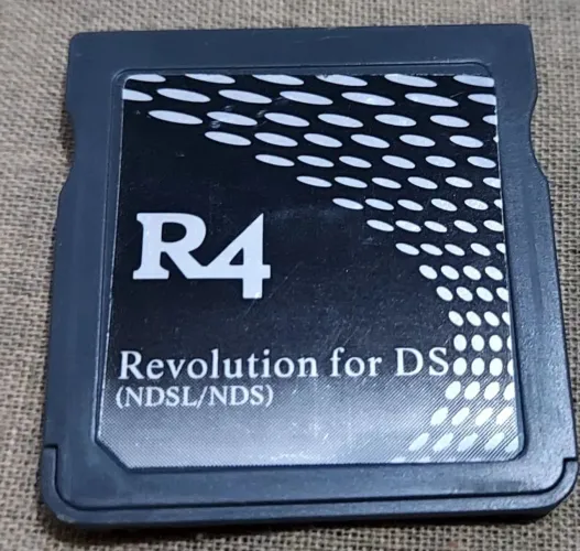 Cartão R4 para Nintendo DS.<br>