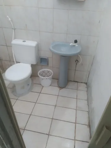 Alugo 3comodos pequenos para solteiros ou casal sem filhos na QR203 CONJUNTO E SANTA sul 