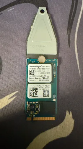 SSD NVMe Western Digital 256GB Semi Novo - Alta Velocidade