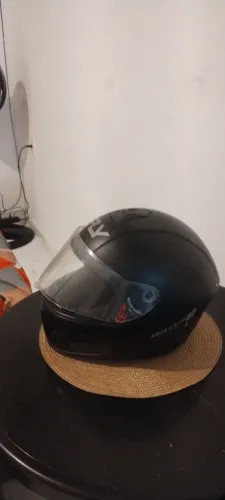 Capacete em excelente estado 