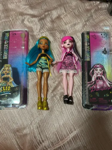Monster High pijamas monstruosos Cléo e Draculaura completas e com caixa