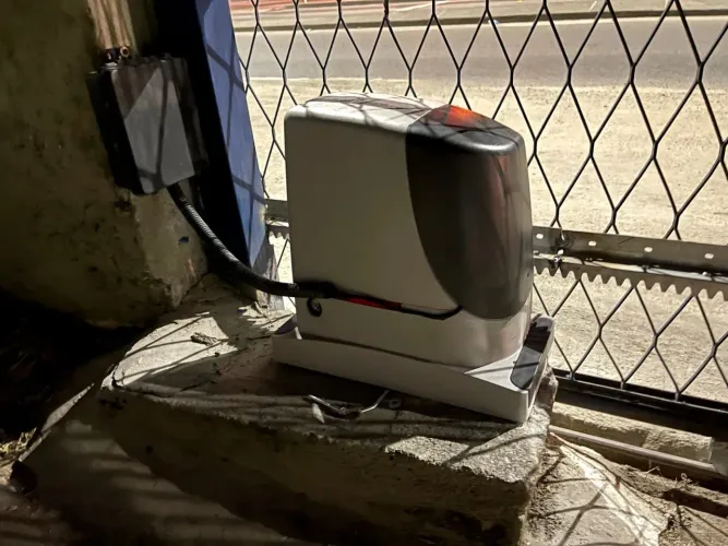 MOTOR ELÉTRICO PARA PORTÃO DESLIZANTE