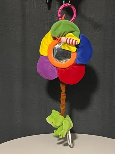 Móbile flor a corda musical para berço 
