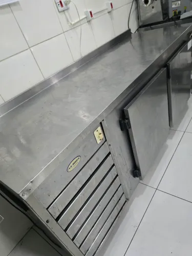 Balcão de inox refrigerado 2 portas