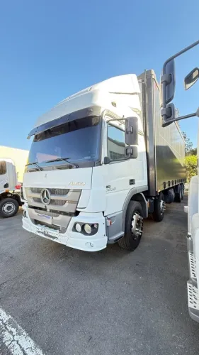 Mercedes Benz atego 3030 Sider 9.30 Comprimento x 2.85 Altura Ano 2023
