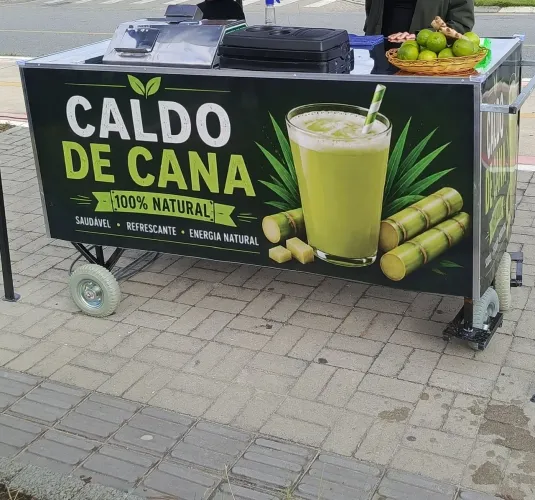 Vendo lindo carrinho de caldo de Cana