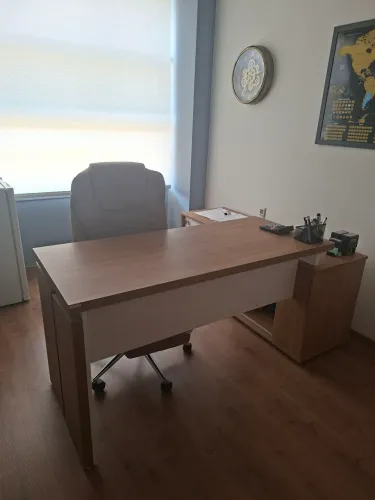 Mesa de escritório em L Diretor
