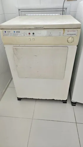 Máquina de secar roupas Brastemp 220v