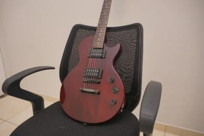 Guitarra Epiphone Special II Model