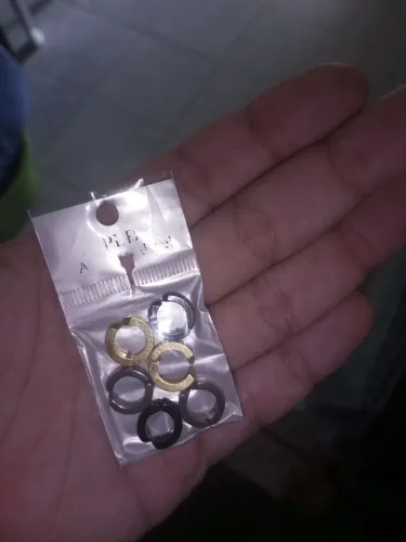 Brinco de encaixe em aço  6 unidades 