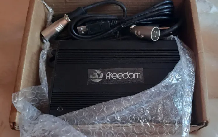 Carregador fonte original para cadeiras de rodas Freedom