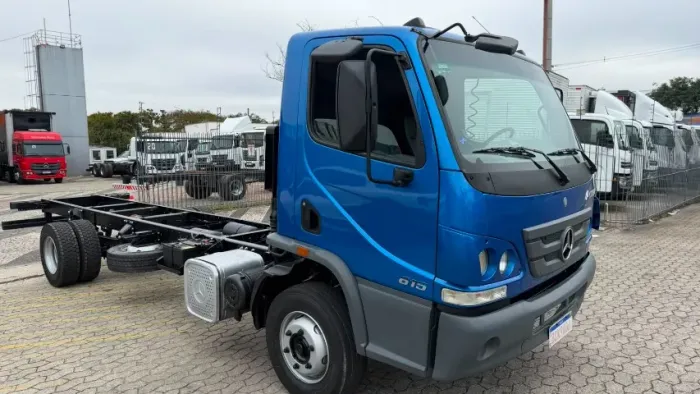 Mercedes Accelo 815 ano 2018