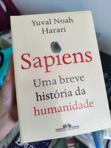 Livro Sapiens: Uma breve história da humanidade
