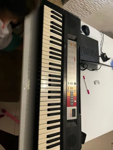 Teclado Yamaha