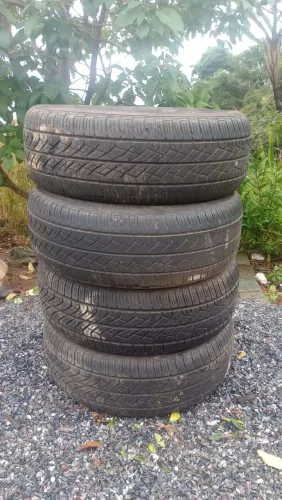 Vendo ou troco por 4 pneus 14