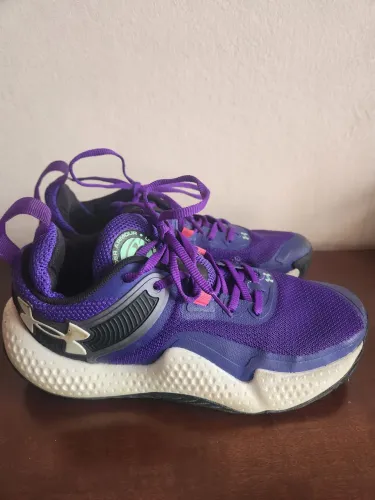 Tenis Esportivo Under Armour