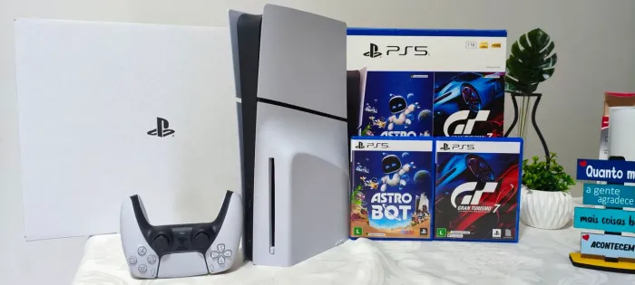 PS5 Slim 1TB Mídia Física + 2 Jogos + Caixa + Garantia, Passo Cartão Até 12x