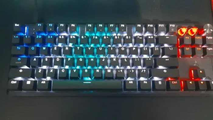 Teclado Mágnetico Gamer Corsair K70 PRO TKL Hall Effect - Rapid Trigger - Excelente Estado