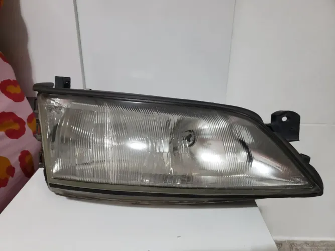 Farol original valeo de vidro lado direito vectra 98 (b1)