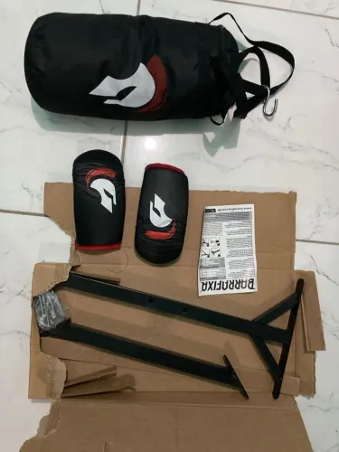 Kit de boxe infantil semi novo 