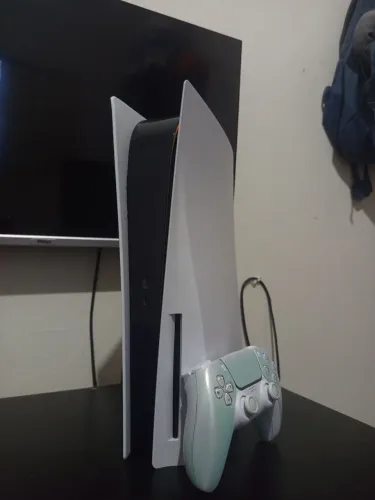 Console Sony Playstation 5 Ps5 Edição Com Disco + 1 Controle Branco (Usado)