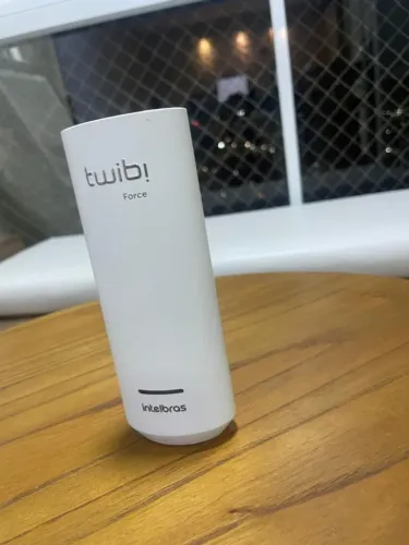 Extensor Mesh Intelbras Twibi Force Plug - Wi-Fi Forte e Estável