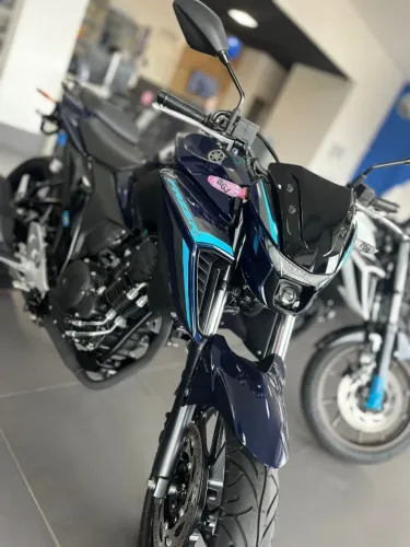 NOVA FAZER FZ25 CONNECTED -QUEIMA DE ESTOQUE