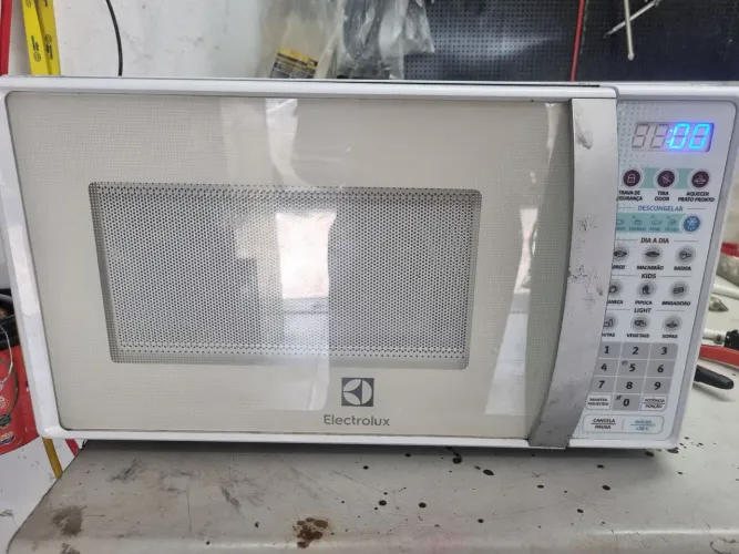 Microondas Eletrolux 20 litros
