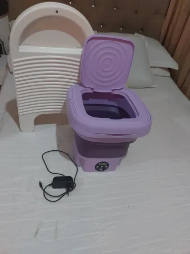 Mini máquina de lavar roupas ainda vai com a tábua pra esfregar roupas 
