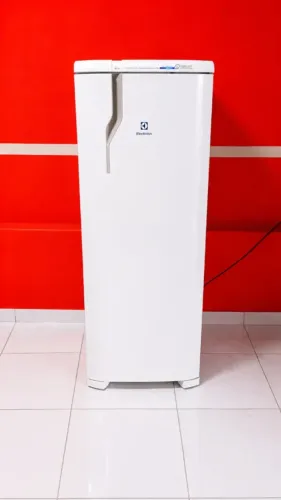 GELADEIRA ELECTROLUX, 320 LITROS, FROST FREE, FAÇO ENTREGA!!