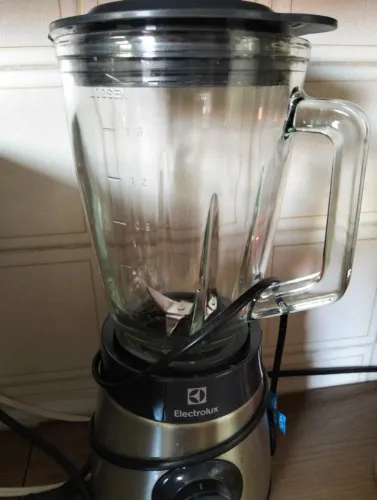 Vendo liquidificador Eletrolux copo de vidro !