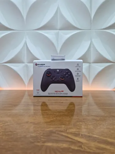 CONTROLE GAMESIR T4 NOVA LITE - LACRADO