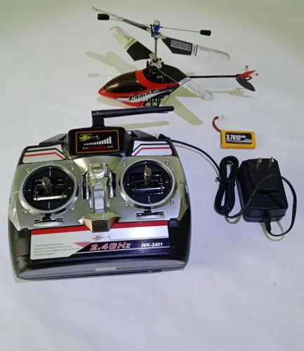 Mini Helicóptero Lama 2 Walkera 04 Canais 2.4ghz precisando de regulagem