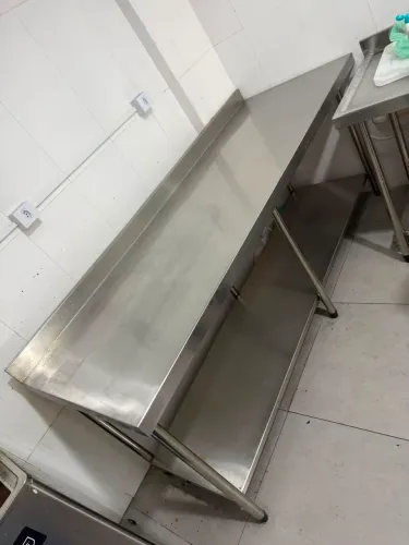 Bancada Mesa Inox com Espelho e Prateleira 200x70x85 - Menos de 1 ano de uso, com NF