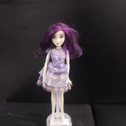 Boneca Mal Descendentes Disney - Festa de Coroação (Hasbro)