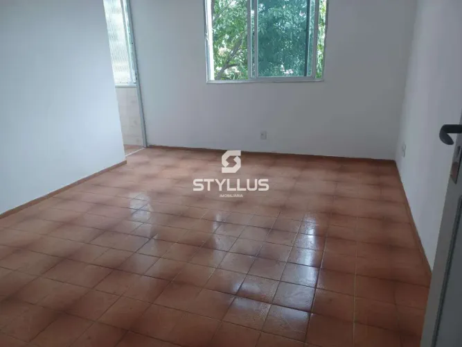 Apartamento em Rua Castro Alves - 55m² (Ref: CA7582)