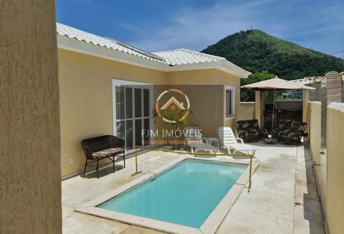Casa em Condomínio em Cajueiros, Maricá: 3 Quartos, 300m² à Venda