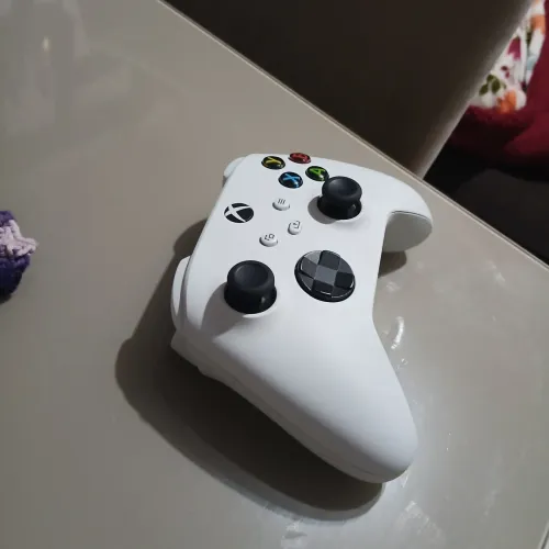 Vendo controle xbox com TV Xbox integrado