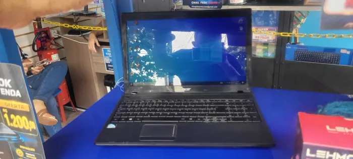 Notebook Acer 15.6 funcionando