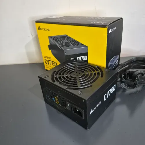 Fonte Corsair CV750 750W 80 Plus Bronze