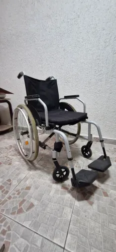 Cadeira  de roda/banho, banheiro portátil 