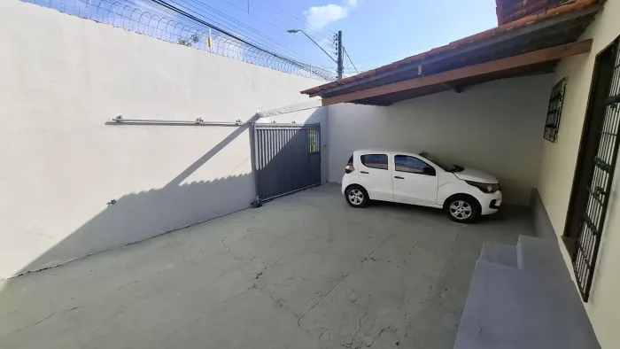 Alugo Casa no Parque Atenas, 2 quartos