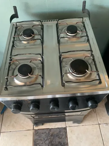 Vendo esse fogão usado funcionando perfeitamente entrego